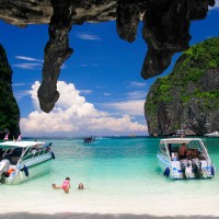 Phi Phi Island tour by speed boat
